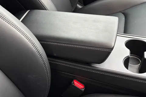 NJ23WBE Tesla Model Y (Dual Motor) Long Range Auto 4WDE 5dr Thumbnail #43