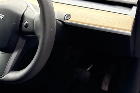 NJ23WBE Tesla Model Y (Dual Motor) Long Range Auto 4WDE 5dr Thumbnail #46