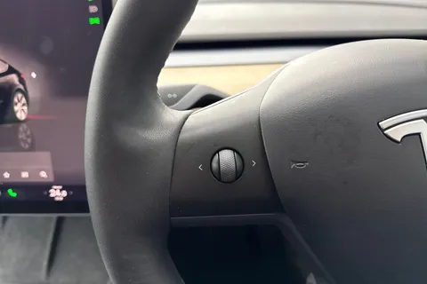 NJ23WBE Tesla Model Y (Dual Motor) Long Range Auto 4WDE 5dr Thumbnail #50