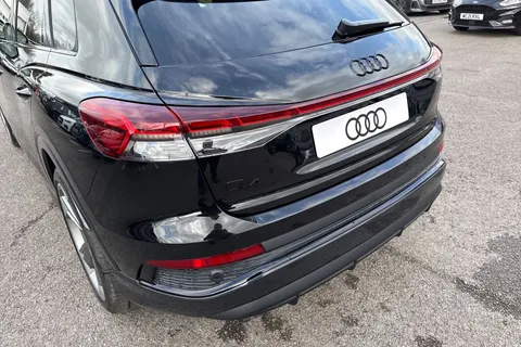 Audi Q4 e-tron 45 Black Edition Auto 5dr 82kWh Thumbnail #8