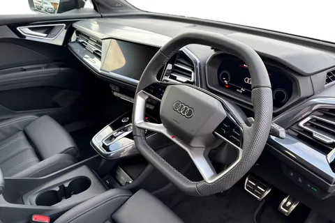Audi Q4 e-tron 45 Black Edition Auto 5dr 82kWh Thumbnail #14
