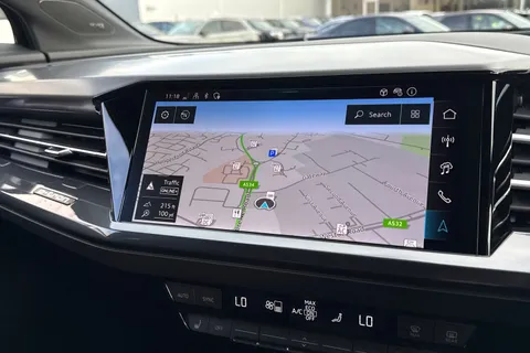 Audi Q4 e-tron 45 Black Edition Auto 5dr 82kWh Thumbnail #17
