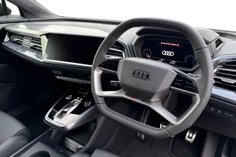 Audi Q4 e-tron 45 Black Edition Auto 5dr 82kWh Thumbnail #18