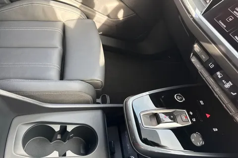 Audi Q4 e-tron 45 Black Edition Auto 5dr 82kWh Thumbnail #23