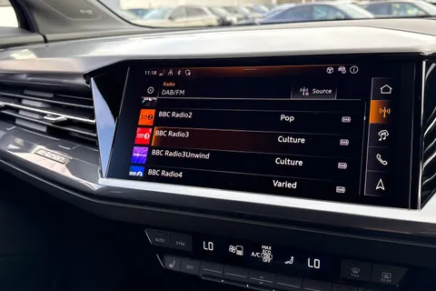 Audi Q4 e-tron 45 Black Edition Auto 5dr 82kWh Thumbnail #35