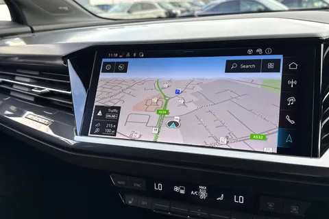 Audi Q4 e-tron 45 Black Edition Auto 5dr 82kWh Thumbnail #40