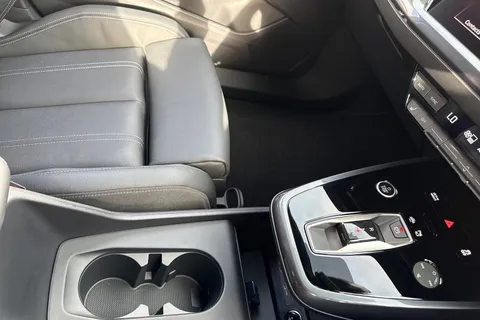 Audi Q4 e-tron 45 Black Edition Auto 5dr 82kWh Thumbnail #52