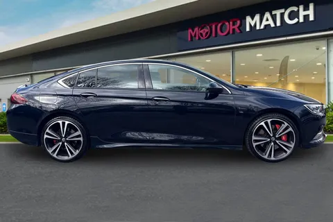 PX67XFA Vauxhall Insignia 2.0i Turbo Elite Nav Grand Sport 4WD Euro 6 (s/s) 5dr Thumbnail #3