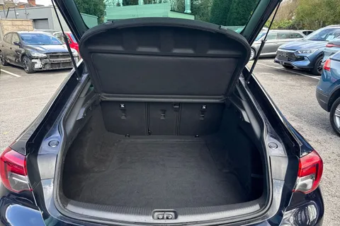 PX67XFA Vauxhall Insignia 2.0i Turbo Elite Nav Grand Sport 4WD Euro 6 (s/s) 5dr Thumbnail #10