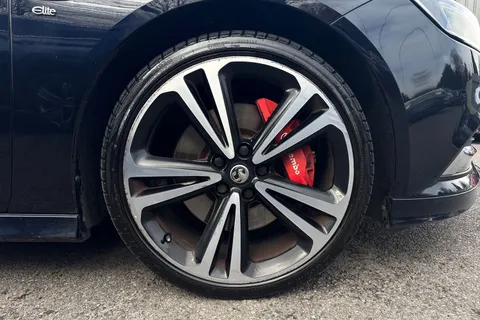 PX67XFA Vauxhall Insignia 2.0i Turbo Elite Nav Grand Sport 4WD Euro 6 (s/s) 5dr Thumbnail #23