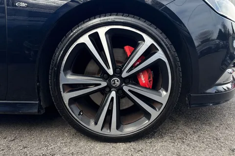 PX67XFA Vauxhall Insignia 2.0i Turbo Elite Nav Grand Sport 4WD Euro 6 (s/s) 5dr Thumbnail #24