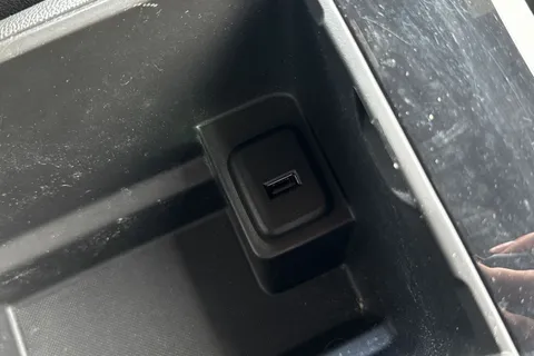 PX67XFA Vauxhall Insignia 2.0i Turbo Elite Nav Grand Sport 4WD Euro 6 (s/s) 5dr Thumbnail #33