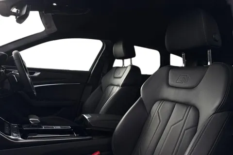 10 of 63 for Audi A6 Avant Avant Black Edition 40 TDI quattro 204 PS S tronic