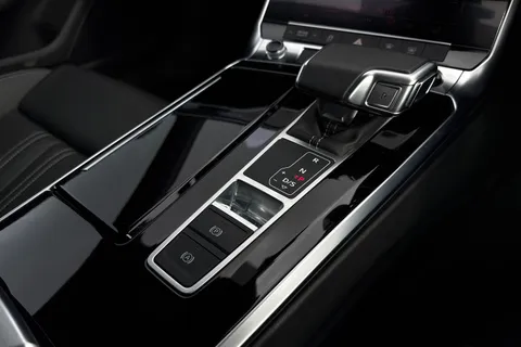 19 of 63 for Audi A6 Avant Avant Black Edition 40 TDI quattro 204 PS S tronic