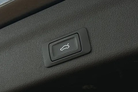 26 of 63 for Audi A6 Avant Avant Black Edition 40 TDI quattro 204 PS S tronic