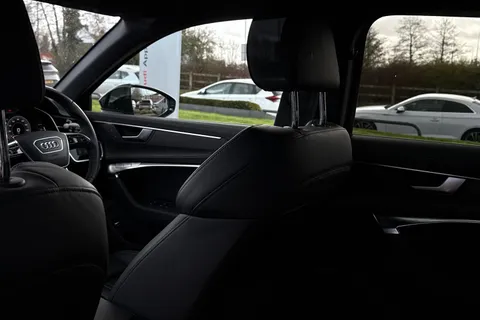 28 of 63 for Audi A6 Avant Avant Black Edition 40 TDI quattro 204 PS S tronic