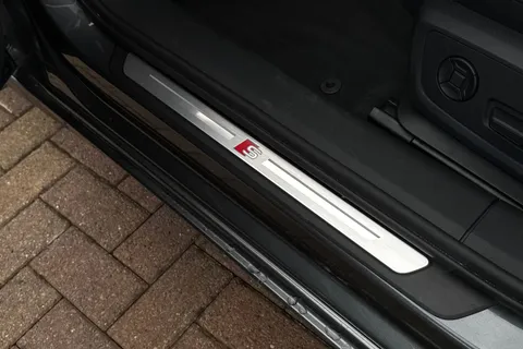 31 of 63 for Audi A6 Avant Avant Black Edition 40 TDI quattro 204 PS S tronic