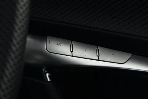 37 of 63 for Audi A6 Avant Avant Black Edition 40 TDI quattro 204 PS S tronic