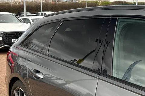 50 of 63 for Audi A6 Avant Avant Black Edition 40 TDI quattro 204 PS S tronic