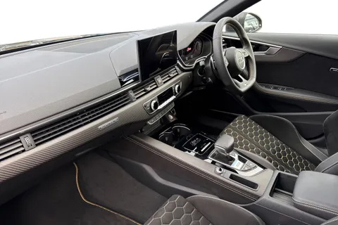 15 of 62 for Audi RS 4 Avant RS 4 Avant edition 25 years 470 PS tiptronic