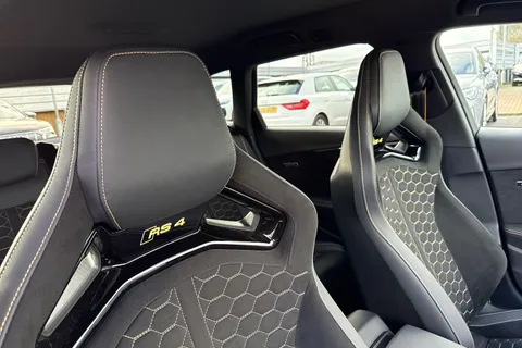 27 of 62 for Audi RS 4 Avant RS 4 Avant edition 25 years 470 PS tiptronic