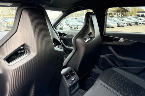 29 of 62 for Audi RS 4 Avant RS 4 Avant edition 25 years 470 PS tiptronic