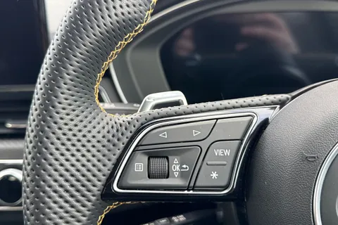 31 of 62 for Audi RS 4 Avant RS 4 Avant edition 25 years 470 PS tiptronic