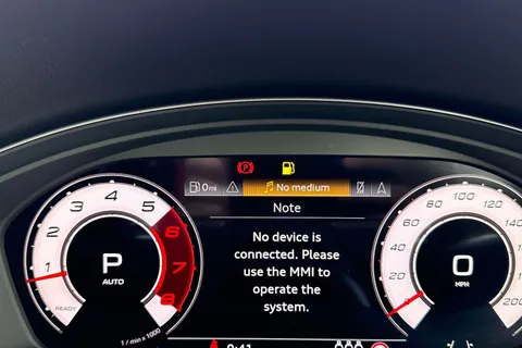 34 of 62 for Audi RS 4 Avant RS 4 Avant edition 25 years 470 PS tiptronic