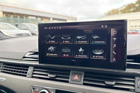 40 of 62 for Audi RS 4 Avant RS 4 Avant edition 25 years 470 PS tiptronic