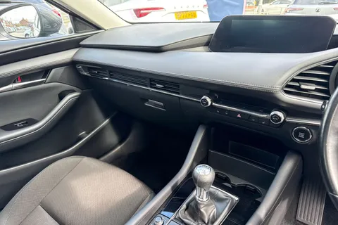 SN71HJA Mazda Mazda3 2.0 e-SKYACTIV-X MHEV Sport Lux Euro 6 (s/s) 4dr Thumbnail #21