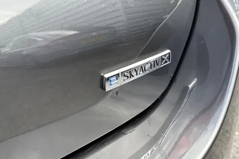 SN71HJA Mazda Mazda3 2.0 e-SKYACTIV-X MHEV Sport Lux Euro 6 (s/s) 4dr Thumbnail #30