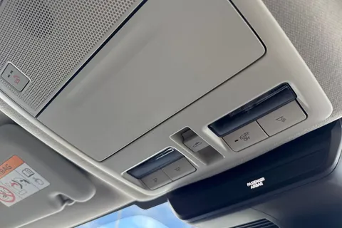 SN71HJA Mazda Mazda3 2.0 e-SKYACTIV-X MHEV Sport Lux Euro 6 (s/s) 4dr Thumbnail #47