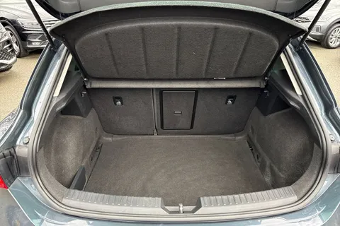 7 of 44 for CUPRA Leon 1.5 eTSI EVO V1 DSG Euro 6 (s/s) 5dr