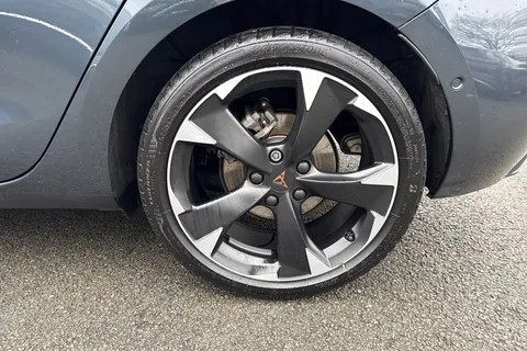 12 of 44 for CUPRA Leon 1.5 eTSI EVO V1 DSG Euro 6 (s/s) 5dr