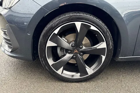 13 of 44 for CUPRA Leon 1.5 eTSI EVO V1 DSG Euro 6 (s/s) 5dr