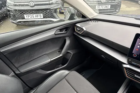 20 of 44 for CUPRA Leon 1.5 eTSI EVO V1 DSG Euro 6 (s/s) 5dr