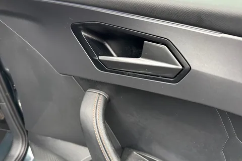 21 of 44 for CUPRA Leon 1.5 eTSI EVO V1 DSG Euro 6 (s/s) 5dr