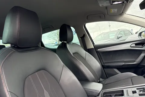 24 of 44 for CUPRA Leon 1.5 eTSI EVO V1 DSG Euro 6 (s/s) 5dr