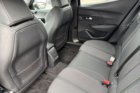 KM25WRJ PEUGEOT 2008 1.2 HYBRID GT e-DSC6 Euro 6 (s/s) 5dr Thumbnail #35