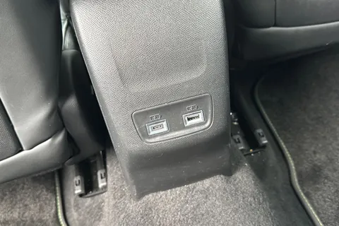 KM25WRJ PEUGEOT 2008 1.2 HYBRID GT e-DSC6 Euro 6 (s/s) 5dr Thumbnail #37