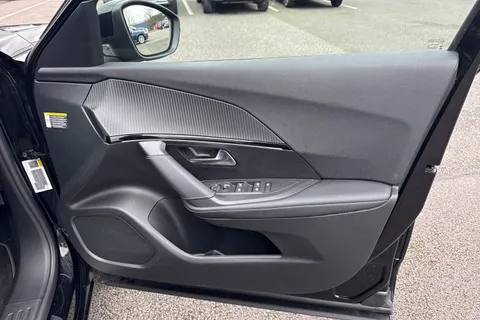 KM25WRJ PEUGEOT 2008 1.2 HYBRID GT e-DSC6 Euro 6 (s/s) 5dr Thumbnail #39