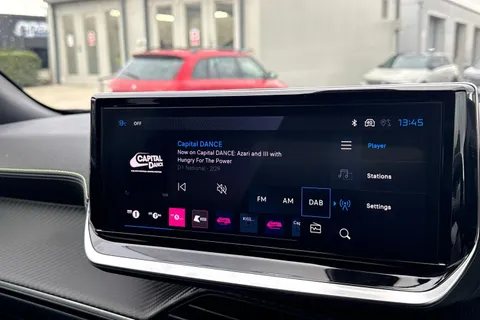 KM25WRJ PEUGEOT 2008 1.2 HYBRID GT e-DSC6 Euro 6 (s/s) 5dr Thumbnail #46