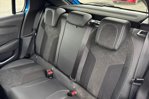 19 of 67 for PEUGEOT e-208 50kWh GT Premium Auto 5dr (7kW Charger)