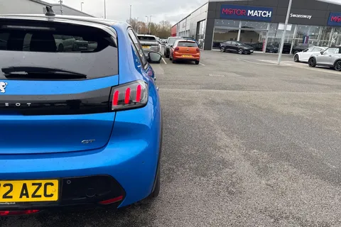 32 of 67 for PEUGEOT e-208 50kWh GT Premium Auto 5dr (7kW Charger)