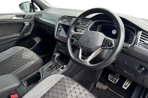 MK73NYF Volkswagen Tiguan Allspace 1.5 TSI R-Line DSG Euro 6 (s/s) 5dr Thumbnail #15