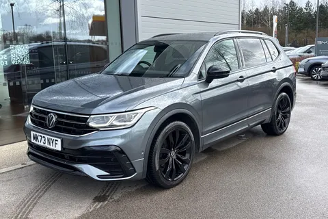 MK73NYF Volkswagen Tiguan Allspace 1.5 TSI R-Line DSG Euro 6 (s/s) 5dr Thumbnail #31