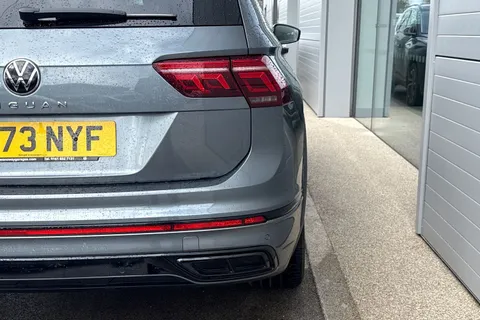 MK73NYF Volkswagen Tiguan Allspace 1.5 TSI R-Line DSG Euro 6 (s/s) 5dr Thumbnail #36