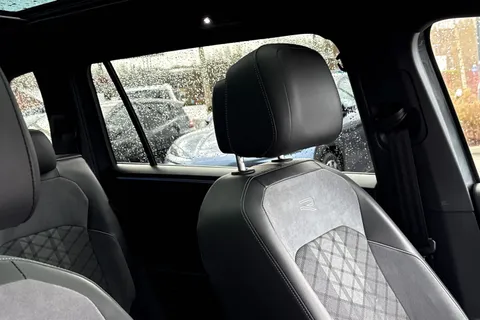 MK73NYF Volkswagen Tiguan Allspace 1.5 TSI R-Line DSG Euro 6 (s/s) 5dr Thumbnail #40
