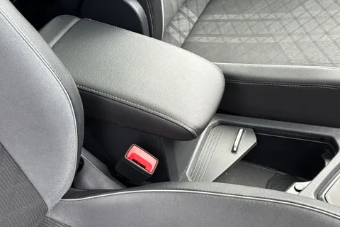 MK73NYF Volkswagen Tiguan Allspace 1.5 TSI R-Line DSG Euro 6 (s/s) 5dr Thumbnail #41