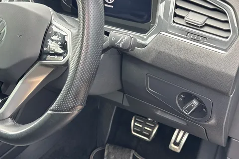 MK73NYF Volkswagen Tiguan Allspace 1.5 TSI R-Line DSG Euro 6 (s/s) 5dr Thumbnail #44